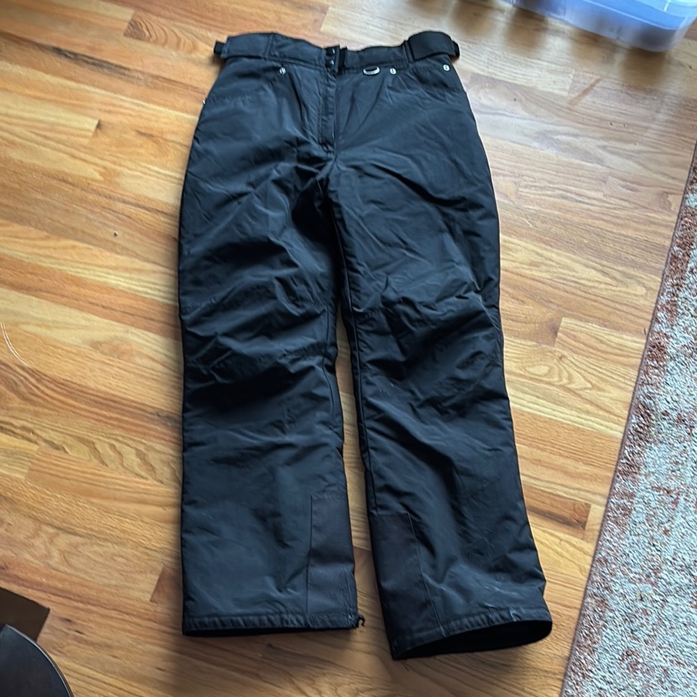 Black snow pants